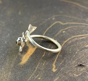 Bague en pierre de labradorite de forme ronde, style vintage, motif floral (3,1 grammes), cadeaux tendance pour toutes les occasions, légère à porter - Product Image 3