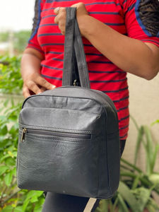 New Style Vintage Look Brown Crunch Leather Backpack Travel Backpack Office Leather Large Capacity Travel <b>Bag</b> <b>for</b> <b>Men</b> and Women - Product Image 3