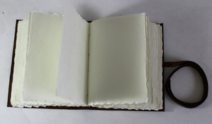 Carnet en cuir souple personnalisé, journal artisanal pour offrir à vos proches, papier à bords festonnés vintage, journal en cuir antique - Product Image 3
