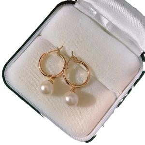 Boucles d'oreilles pendantes tendance en perles naturelles de 11-12 mm, sans défaut apparent, avec diamant en T de précision 925, pour diffusion en direct – Vente en gros - Product Image 5