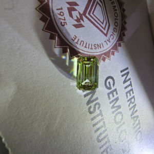 Diamante Cultivado en Laboratorio, Corte Esmeralda, 3.5CT, Verde Intenso, Certificado IGI, VS1, Diamante Suelto - Product Image 4