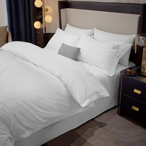 Juego de Ropa de Cama de Algodón Blanco Puro de Alta Calidad, con Bordado Plateado, para el Hogar, Suave, de Cinco Estrellas, 4 Piezas - Product Image 4