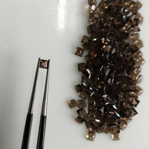 ควอตซ์สโมคกี้ธรรมชาติ 3 มม. ทรงสี่เหลี่ยมเจ้าหญิงคัท คุณภาพดีที่สุด พลอยเม็ดเดี่ยวสำหรับทำเครื่องประดับและสร้อยคอ - Product Image 1