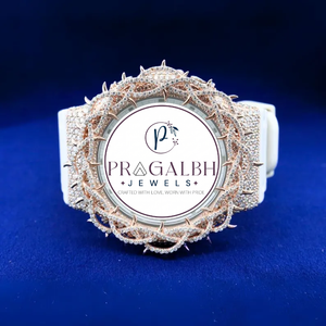 นาฬิกาเพชรหรู Pragalbh Jewels รุ่น Crown Thorns Bezel Iced Out สายสแตนเลสและยาง สำหรับผู้ชาย ผู้หญิง และทุกเพศ เหมาะสำหรับงานปาร์ตี้ - Product Image 1
