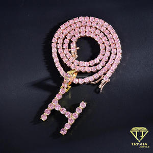 Collier élégant avec pendentif en diamant de laboratoire en forme de lettre R, avec pierres brillantes roses, bijoux de mode personnalisés de luxe - Product Image 6