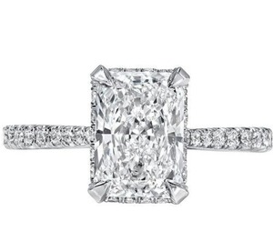 Elegante Anillo Solitario de Diamante Blanco Corte Radiante para Ella, Joyería de Compromiso de Plata de Ley 925 con Diseño Nupcial Clásico - Product Image 2