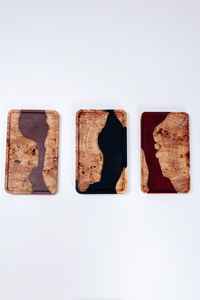 Plateau en résine époxy noire fait main, plateau de service de cuisine en bois, plateau à nourriture en bois pour le petit-déjeuner, les collations et les boissons, plateau en bois fait main - Product Image 6