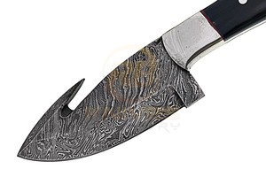 Couteau de chasse artisanal en acier Damas, lame pleine longueur, couteau de camping et d'extérieur à lame fixe avec poignée en corne de buffle - Product Image 2
