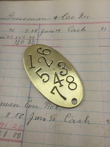 Etiquetas colgantes ovaladas de latón antiguo personalizadas con logotipo grabado, abalorio de cordón de Metal para Jeans, Material de latón de primera calidad - Product Image 5