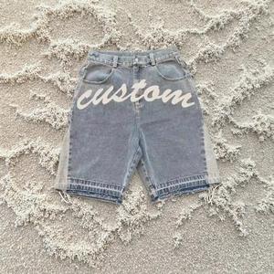 Shorts en jean vintage délavé sur mesure de haute qualité pour hommes, en polyester/coton, avec patchwork vieilli, style streetwear, respirant, avec logo sur le bas. - Product Image 2