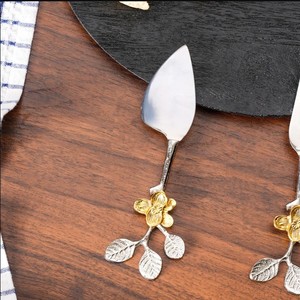 Ensemble de couteaux et fourchettes à fromage en acier inoxydable de luxe, design floral, résistant, compatible lave-vaisselle, boîte pour planches à charcuterie - Product Image 3