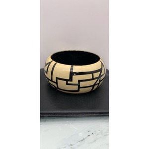Conjunto de Brazaletes de Madera de Diseño Moderno y Alta Calidad para Mujer, de la India, por Belladec - Product Image 1