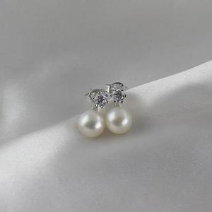 Perle d'eau douce grise et blanche 6-7 mm, perle de Mantou propre et bien tempérée avec six griffes, bijoux pour femmes - Product Image 1