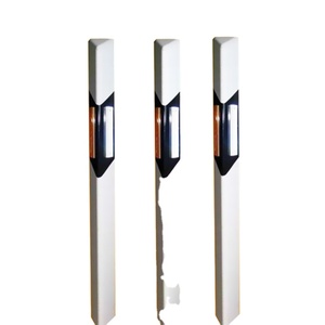 เสาจราจร PVC พร้อมแผ่นสะท้อนแสงสำหรับราวกันตกและเสากั้นถนน - Product Image 2