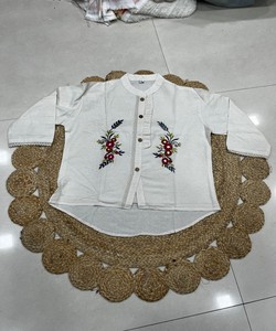 เสื้อผู้หญิงสไตล์ชาติพันธุ์สีขาวปักลายด้วยมือผ้าฝ้ายคัดพิเศษ Rich Look Khadi รุ่น FVD-Avtar 85189 แห้งเร็ว ใส่ได้ทุกฤดู - Product Image 3