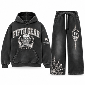 Fabricante OEM de Conjuntos Deportivos Personalizados de Algodón 100% Estilo Vintage para Invierno, Sudadera con Capucha Oversize y Pantalones Jogger con Pedrería, MOQ Bajo - Product Image 3