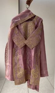 Salwar Kameez Tradicional de Seda Lila para Mujer con Bordado Dorado, Corte Regular, Largo hasta el Tobillo, Estilo India Pakistán, Ropa de Boda - Product Image 6