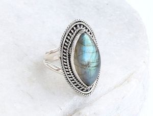 Anillo de Labradorita en Plata de Ley 925, Hecho a Mano, Estilo Boho, Anillo de Promesa para Mujer, Gema Natural en Forma de Marquesa - Product Image 4