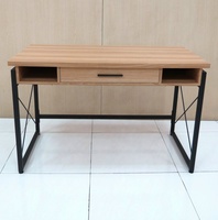 Support pour ordinateur portable moderne de haute qualité, bureau scolaire, design ergonomique confortable, surface en bois, couleur naturelle, tube en métal SCE PCD-194