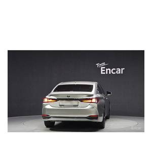 Lexus ES 2024 con Paquete de Diseño F-Sport, Volante a la Izquierda, Asientos de Cuero, Cámara Trasera, 6,857 km - Product Image 4