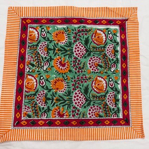 Serviette carrée florale indienne faite à la main, 100% coton pur, écologique, vintage, durable, biologique, personnalisable, imprimée au bloc - Product Image 1