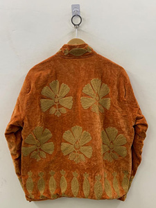 Chaqueta de terciopelo para mujer inspirada en Suzani, estilo étnico bohemio, hecha a mano, corta, para invierno, elegante y cálida. - Product Image 3