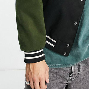 Proveedor de Fábrica de Chaquetas Universitarias OEM, Chaqueta de Béisbol Universitaria Premium de Lona para Invierno, Material de Alta Calidad para Hombre, Venta al Por Mayor - Product Image 5