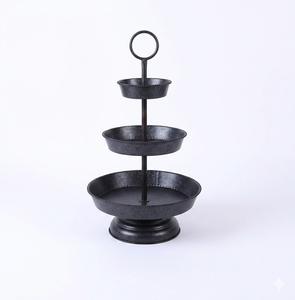 Elegante Soporte para Pasteles de 3 Niveles, Galvanizado en Negro, con Bordes Festoneados de Diseño, Torre de Exhibición de Cupcakes y Postres de Metal con Asa - Product Image 6