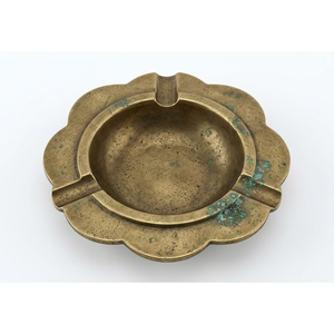 Cendrier en laiton de haute qualité en forme de fleur, robuste, en métal antique, pour cigarettes et cigares, idéal pour la décoration de la maison, du bureau ou du bar. - Product Image 1