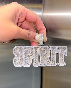 Achetez un pendentif Moissanite Iced Out personnalisé avec nom, en argent sterling 925, en ligne en Inde - Product Image 1