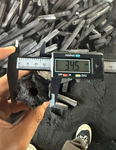 Briquettes de charbon de bois de sciure de bois dur du Vietnam, 80-85% de carbone fixe, 7500-8000 Kcal/kg, combustible pour barbecue sans fumée à combustion longue durée de 4-5 heures - Product Image 2