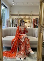 Salwar Kameez non cousu en soie Georgette multicolore avec broderies en fausse fourrure, design attrayant, spécial pour femmes, style Desi, pour une allure saine et élégante.