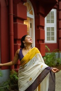 <b>Yellow</b> Floral Printed Cotton <b>Saree</b> With Dupatta Traditional Indian Women's Wear For Diwali Occasion - Product Image 2