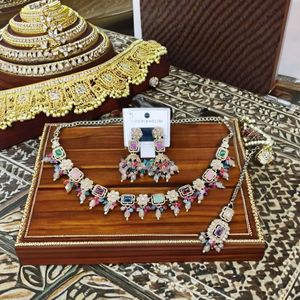 Delicados conjuntos de joyería fina tradicional india boda Maang Tikka pendientes gargantilla de diamantes collar - Product Image 1