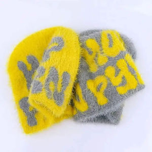 Nouveaux bonnets pour femmes et hommes, bonnet d'automne et d'hiver, design tendance, garde la tête et le visage au chaud, bonnet en tricot doux, bonnets jacquard - Product Image 4