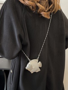 Pochette de soirée élégante pour femme avec rabat en métal, chaîne et décorations scintillantes – Idéale pour les cadeaux et événements festifs - Product Image 3