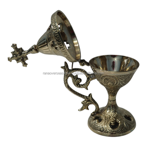 Quemador de Incienso de Latón Hecho a Mano de Primera Calidad con Asa Ornamental para Incienso de Resina, Aromaterapia y Culto Religioso - Product Image 1
