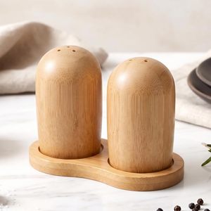 Juego de tarros de sal y pimienta de bambú con bandeja, 2 piezas, con tapa de cúpula - Product Image 1