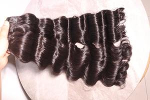 Cabello Natural Ondulado con Doble Trama, 100% Cabello Humano Remy Vietnamita, Negro Natural, Voluminoso y con Gran Volumen, Venta al Por Mayor - Product Image 2