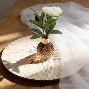 Plateau tournant rond en bois avec motif végétal, design bohème fait main avec incrustations - Product Image 5