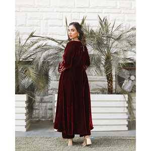 Ensemble Kurta pour femme en velours élégant Noor Jahan, manches longues, taille XS, couleur marron, brodé - Product Image 1