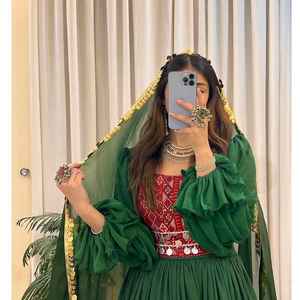 Robe vintage afghane unique pour femmes, style Kuchi tendance, broderie à la main, décoration en dentelle, taille naturelle - Product Image 5