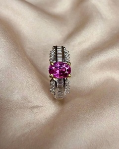 Anillo de Boda Hecho a Mano en Rodio, Oro Amarillo y Zafiro Rosa con Diamantes, Gema de 1.18 Ct, Diamantes de 0.38 Ct, 3.2g, Joyería Fina de Lujo - Product Image 1