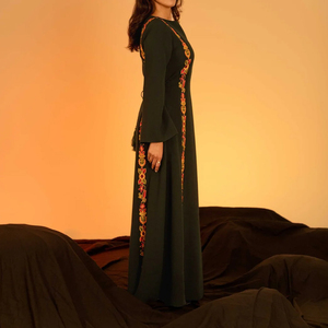 Elegante Thobe Negro para Mujer con Bordado Floral, Manga Larga, Vestido Largo hasta el Suelo, Estilo de Oriente Medio para Uso Diario - Product Image 4