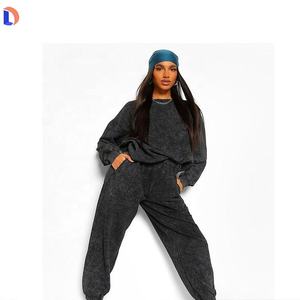 Coupe automatisée femmes survêtement à volants femmes lavage à l'acide fabricant de survêtements - Product Image 5