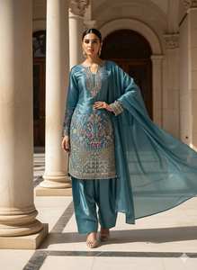 Elegante Traje Salwar de Seda Bordada JMY con Dupatta de Diseñador - Product Image 2