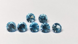 Topacio Azul de Londres Calibrado de 10 mm, Corte Cóncavo Redondo, Grado AAA, Limpio a la Vista, Gema Natural al por Mayor - Product Image 2