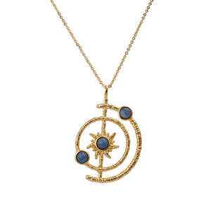 Collier avec pendentifs en pierre de cabochon Onyx Vert motif soleil, artisanal, en laiton plaqué or, religieux, personnalisé OEM/ODM - Product Image 6