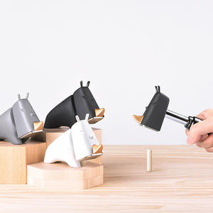 Ciseaux en verre faits à la main en forme de cerf noir, directement de l'usine de Taïwan, cadeau original pour le Nouvel An chinois et les occasions spéciales de Noël - Product Image 4