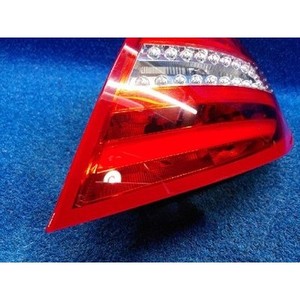 ไฟท้ายขวามือสองสำหรับรถยนต์ C-class รุ่น 2049060503 - Product Image 4
